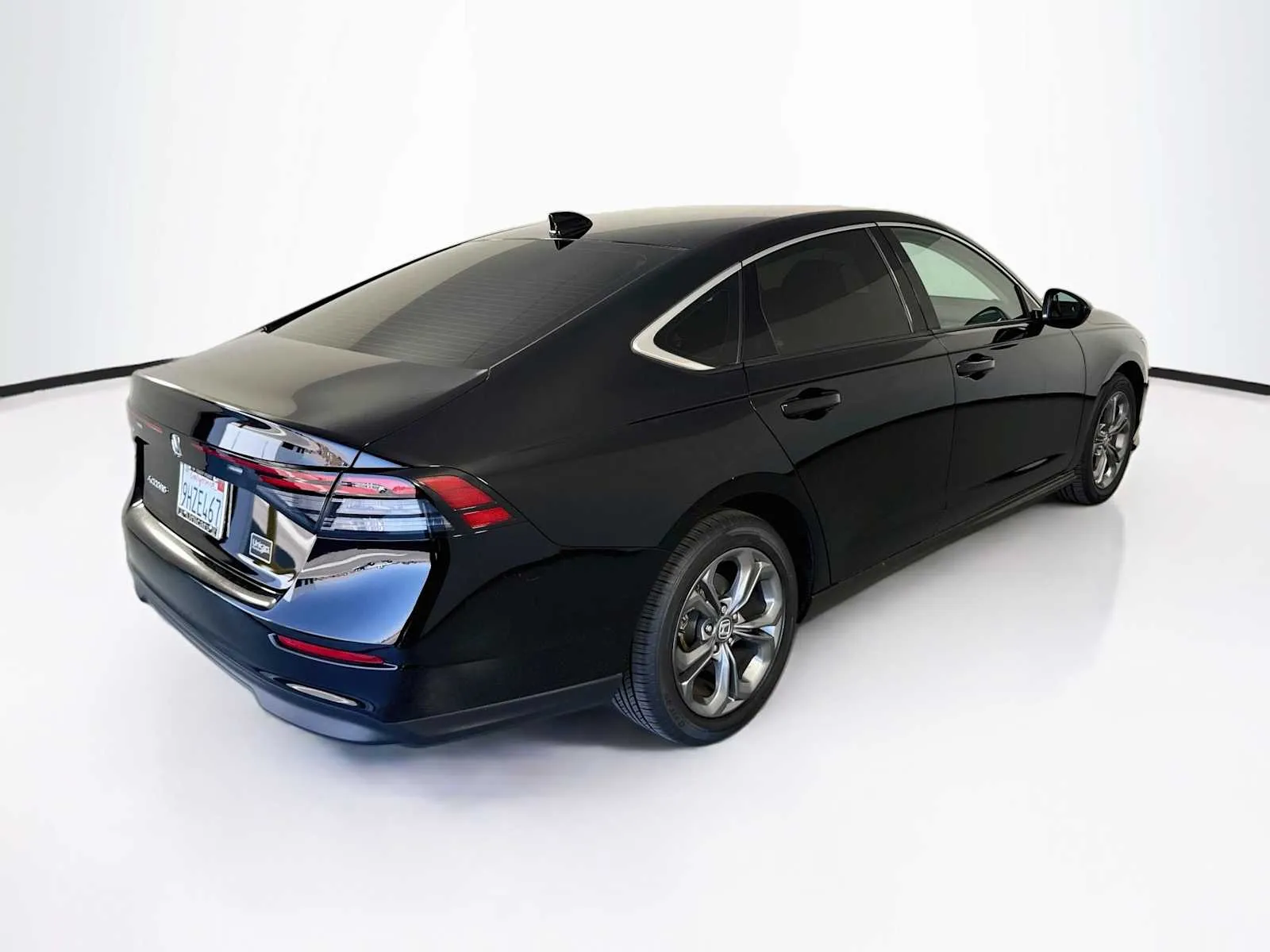 Honda Accord photo 7