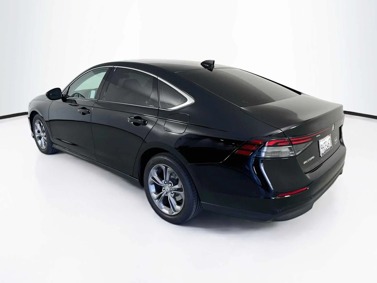 Honda Accord photo 5