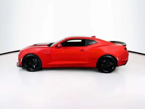 More photos of 2021 Chevrolet Camaro LT1 at Unicars Honda, CA