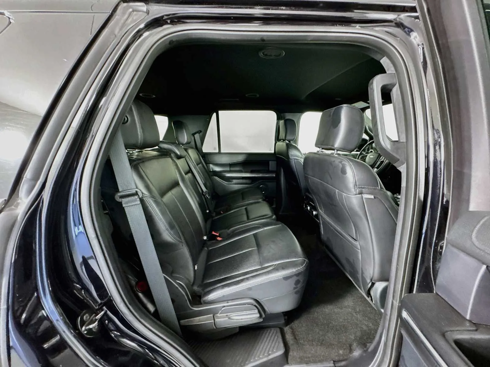 Ford Expedition photo 30
