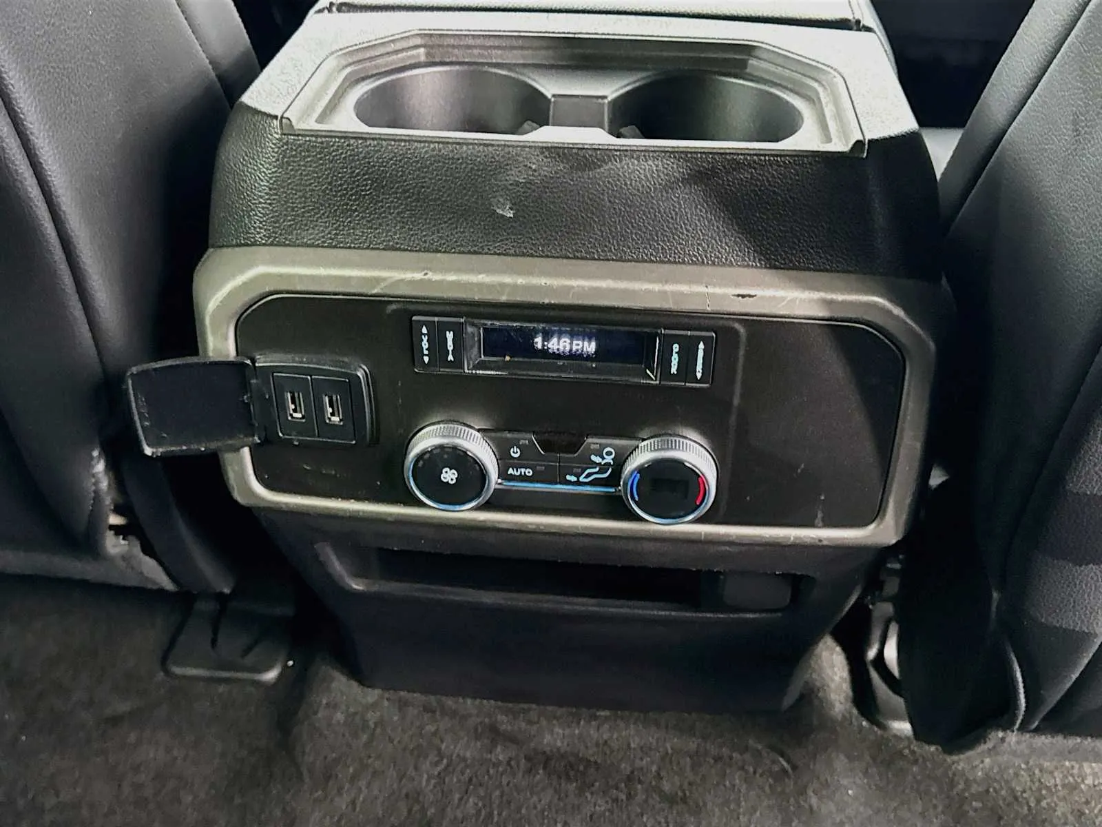Ford Expedition photo 26