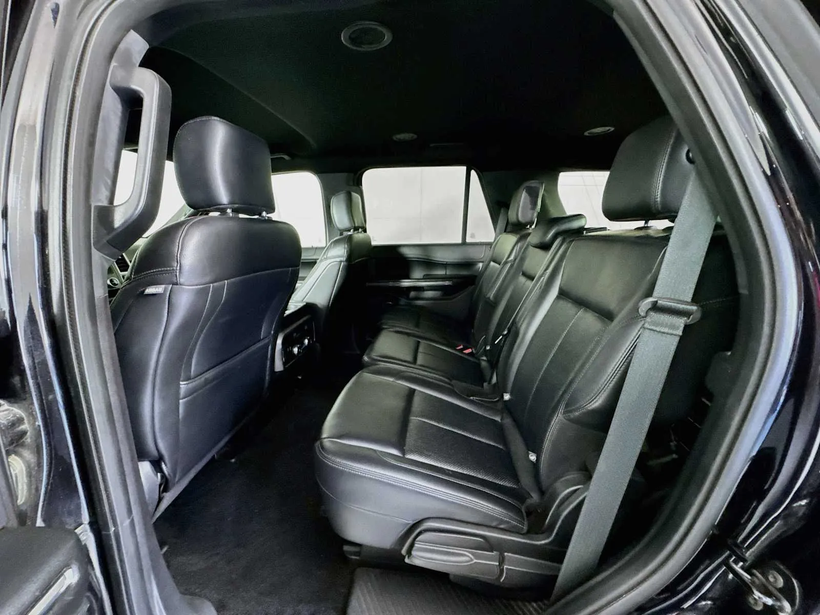 Ford Expedition photo 25