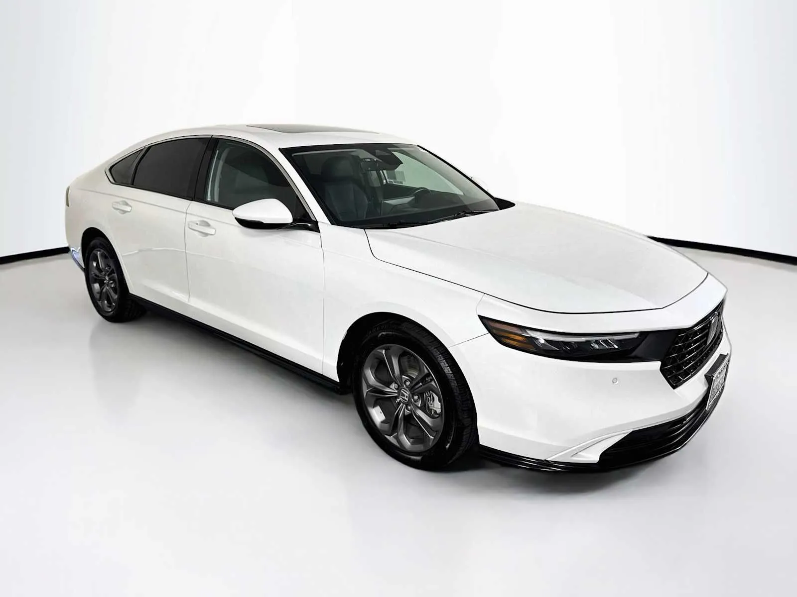 White 2023 Honda Accord Hybrid EX-L for sale in Indio, CA