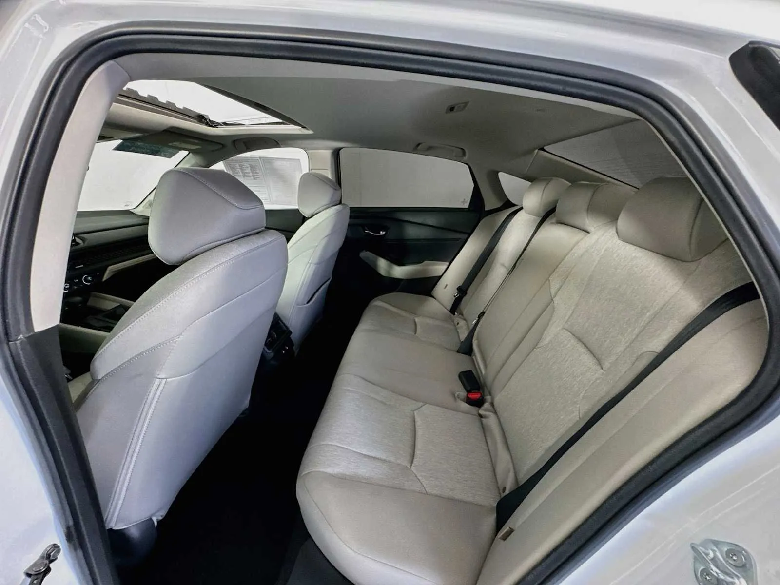 Honda Accord photo 25