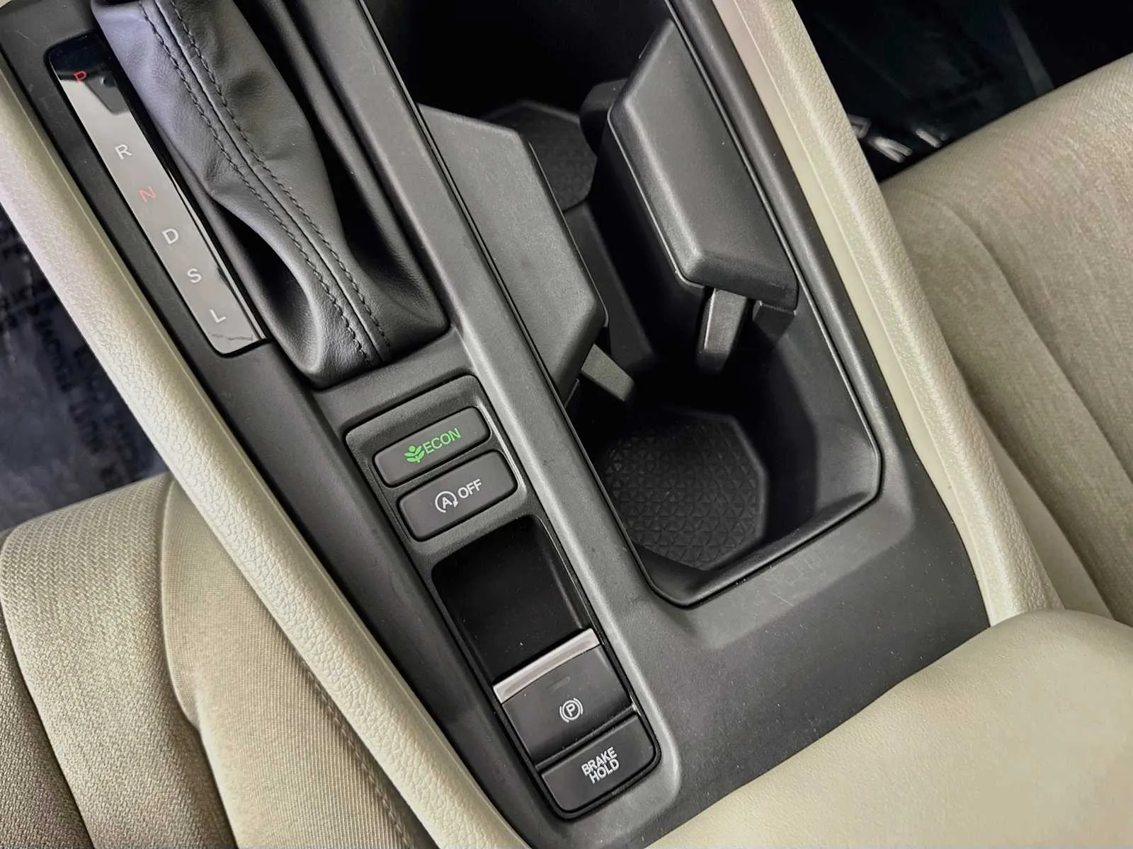 Honda Accord photo 10
