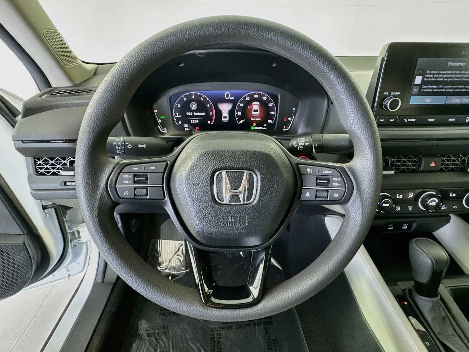 Honda Accord photo 11