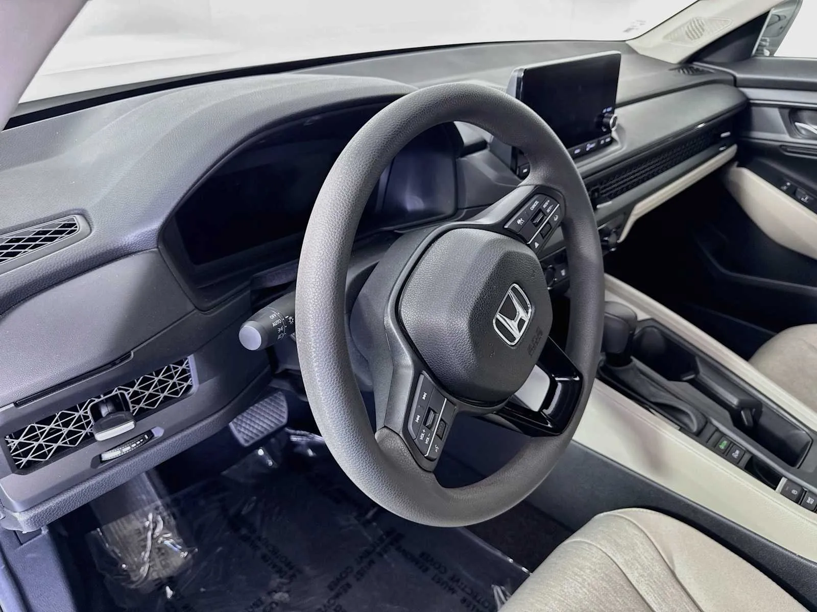 Honda Accord photo 9