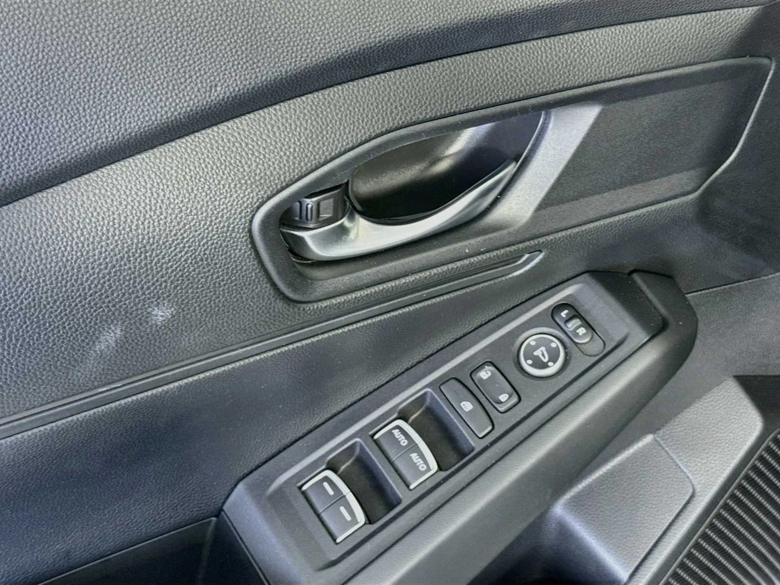 Honda Accord photo 17
