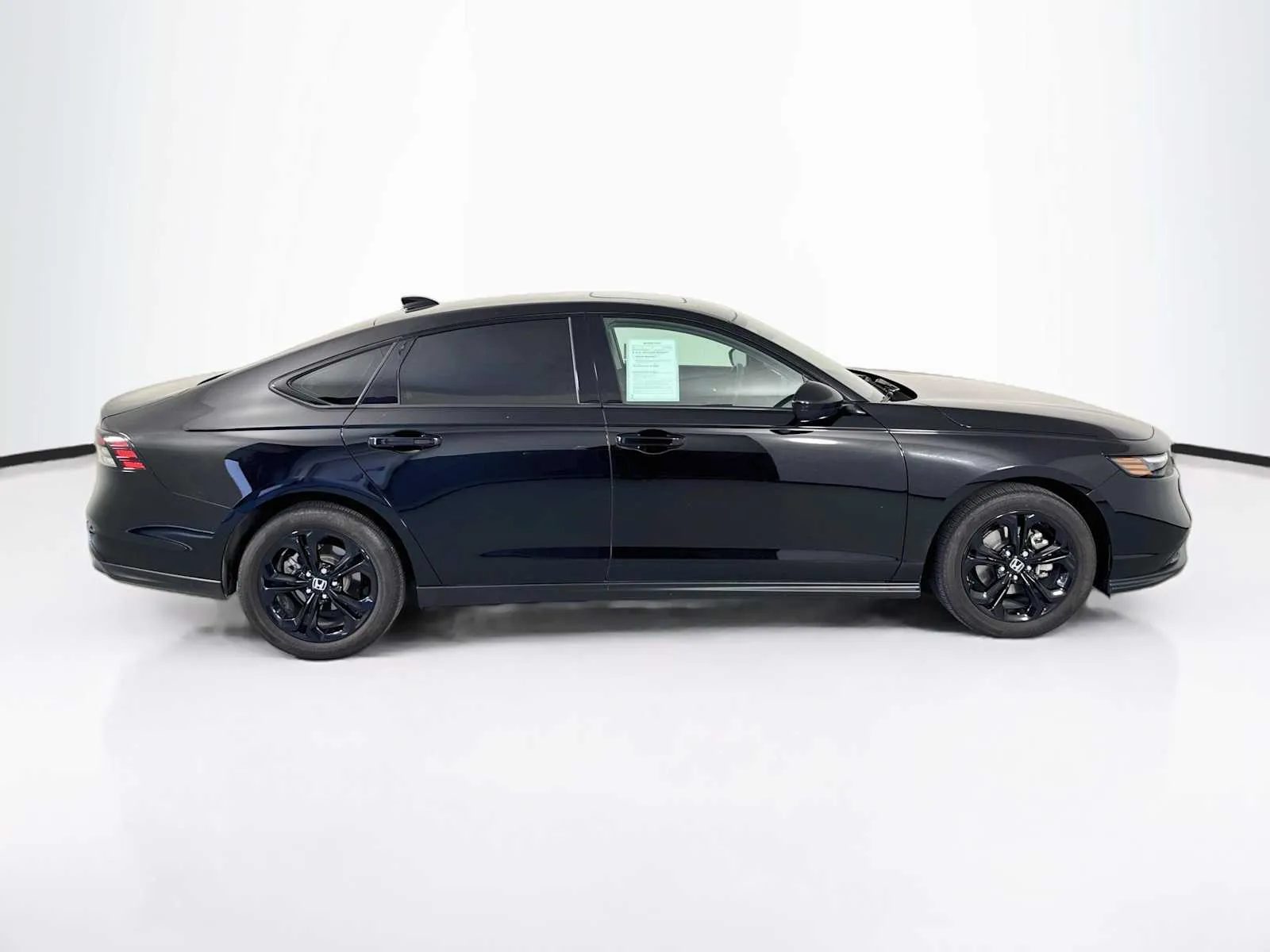 Honda Accord photo 7