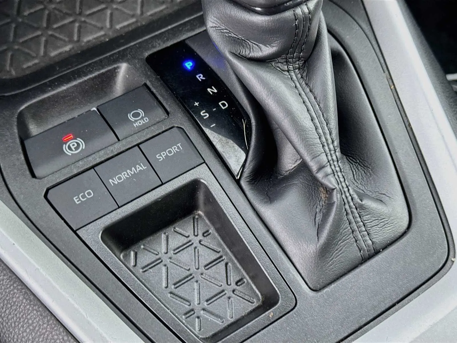 Toyota RAV4 photo 19