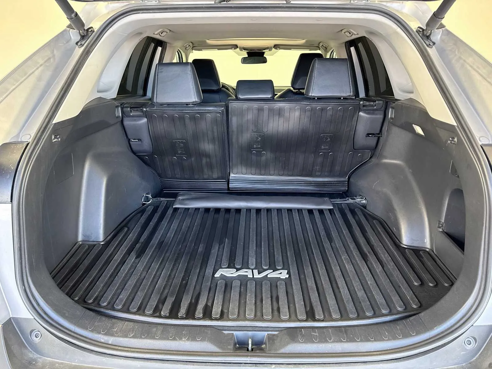 Toyota RAV4 photo 29