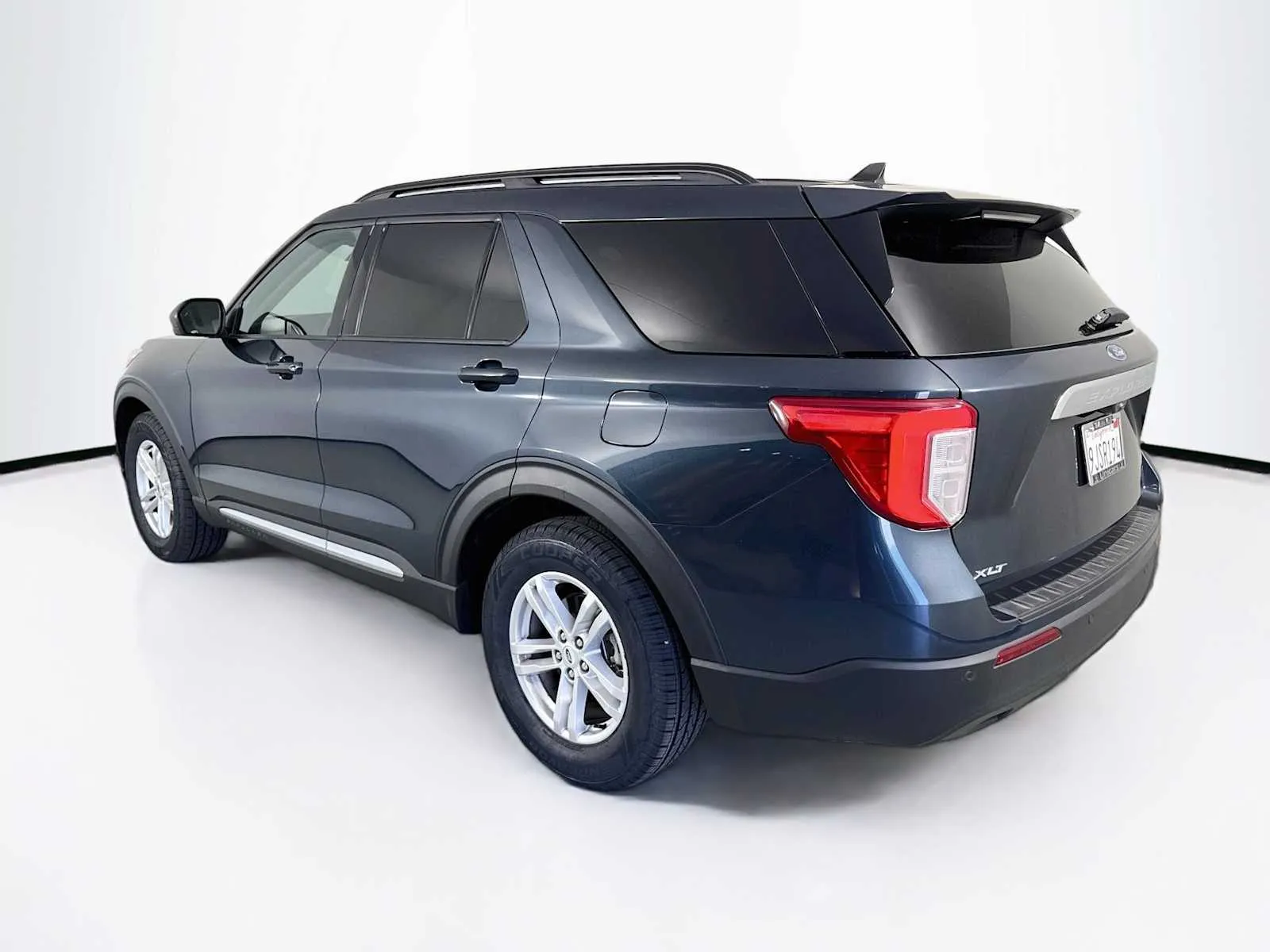 Ford Explorer photo 5