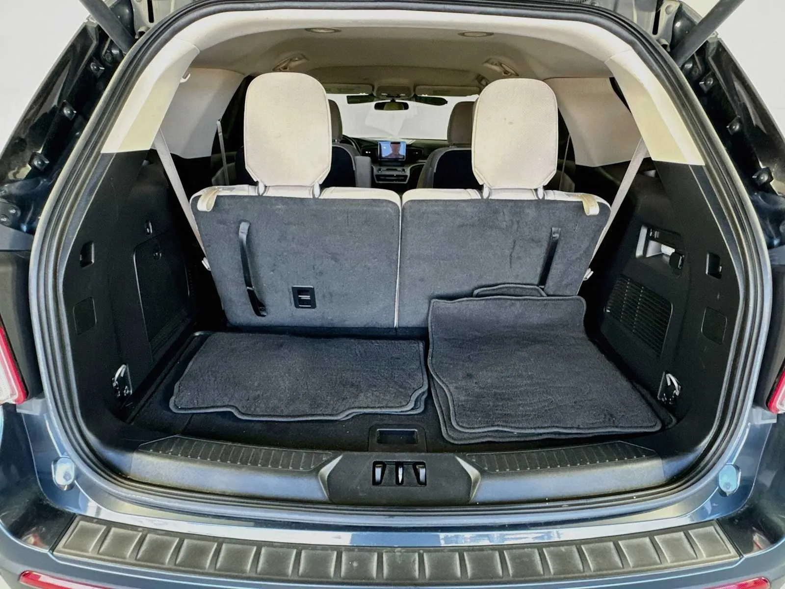 Ford Explorer photo 27