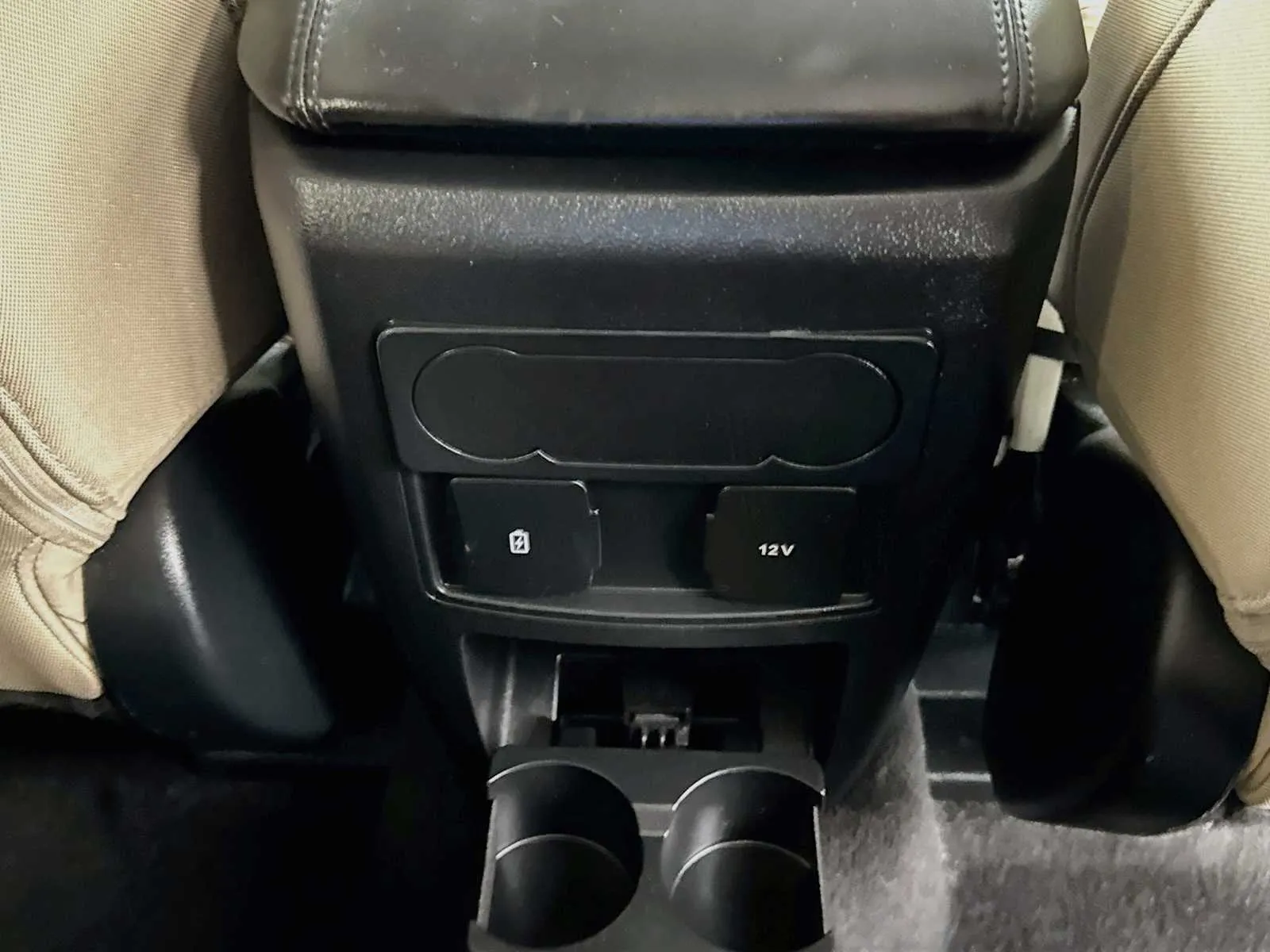 Ford Explorer photo 25