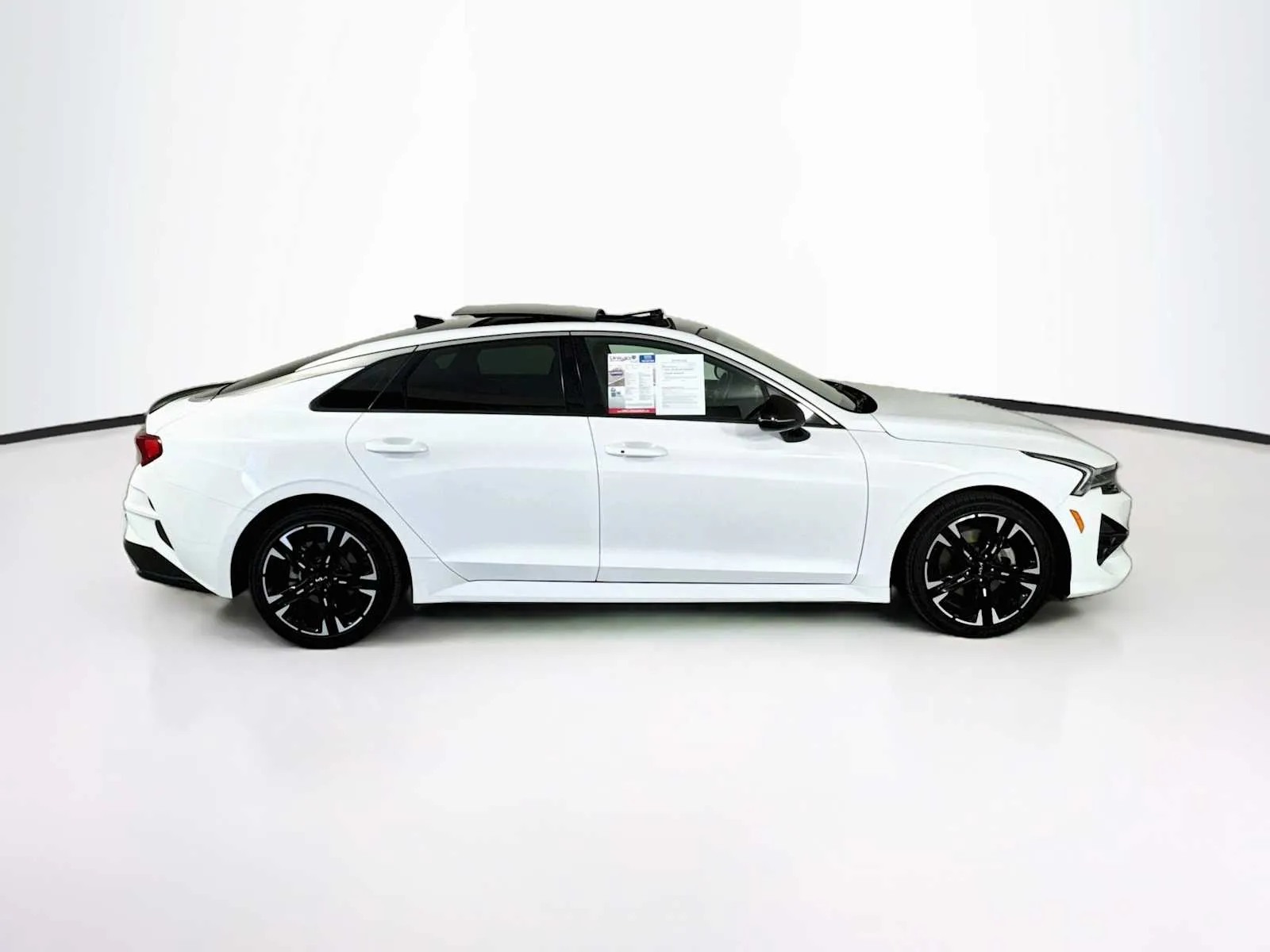 Kia K5 photo 8