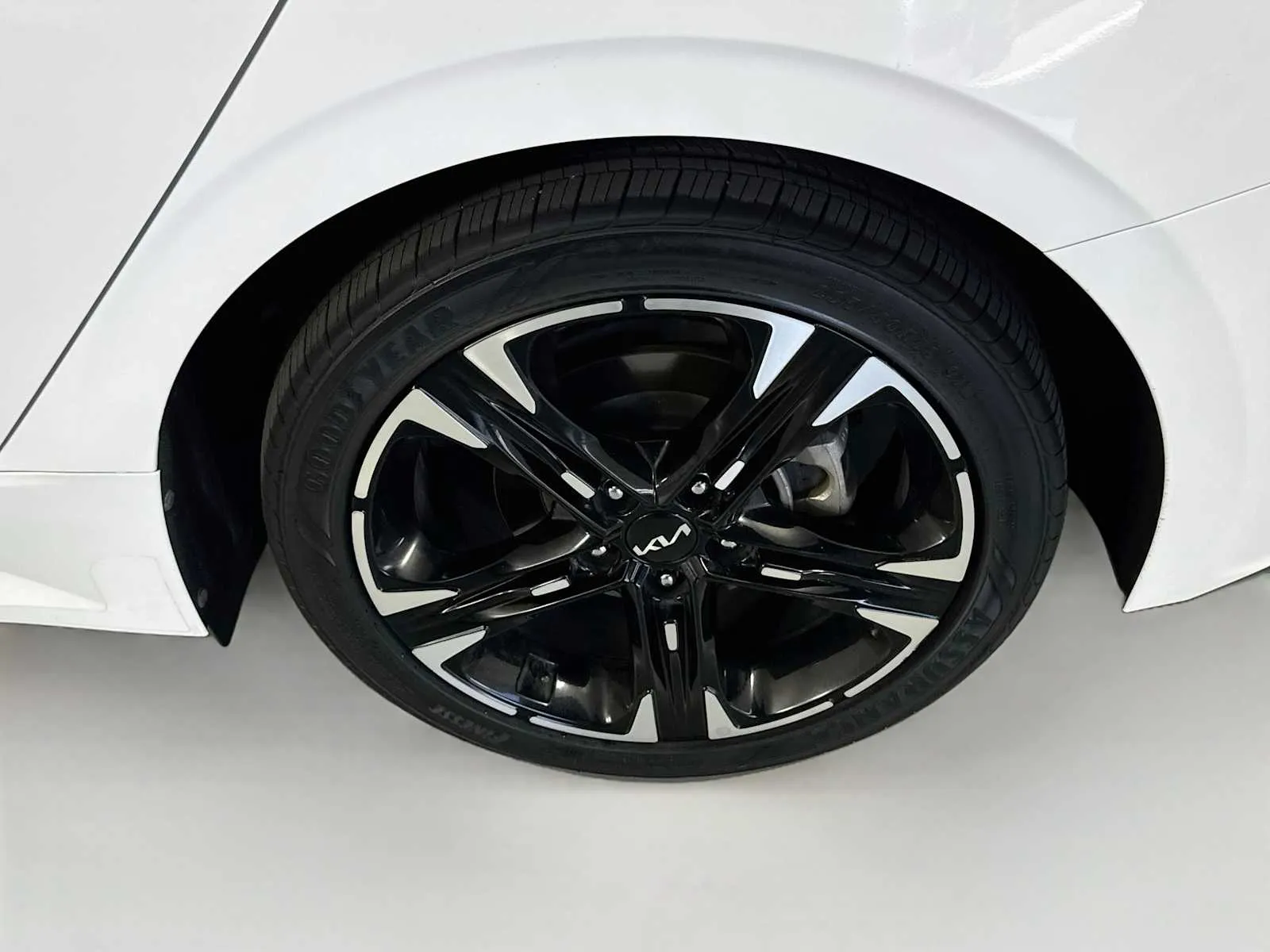 Kia K5 photo 33