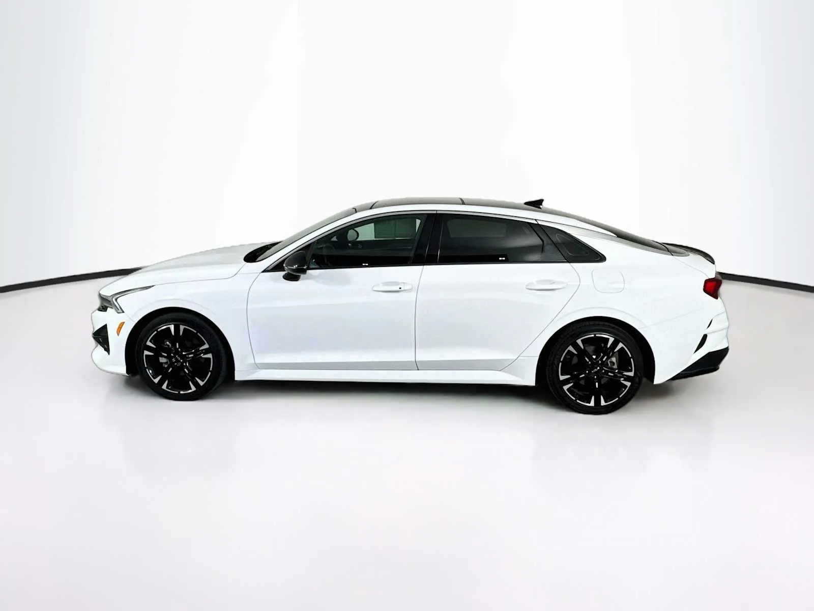 Kia K5 photo 4