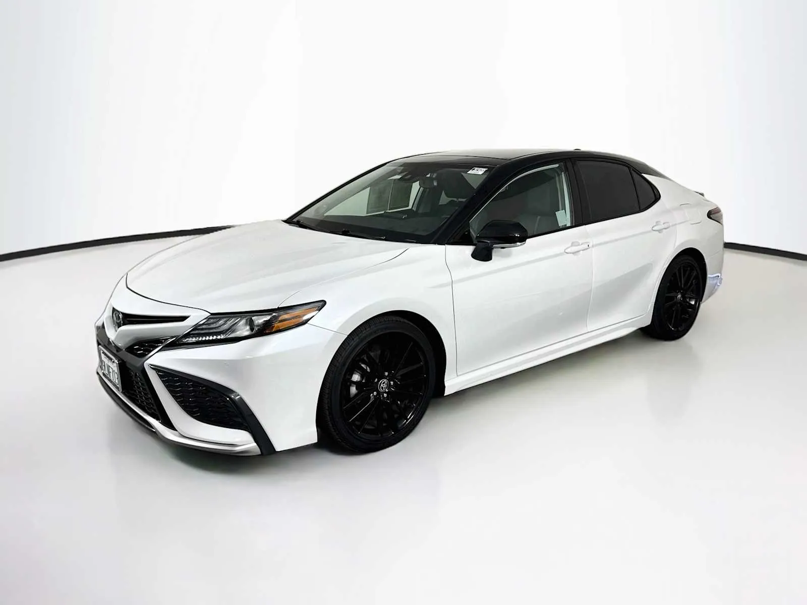 Toyota Camry photo 3