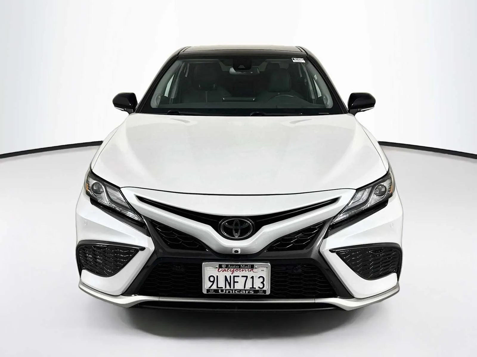Toyota Camry photo 2