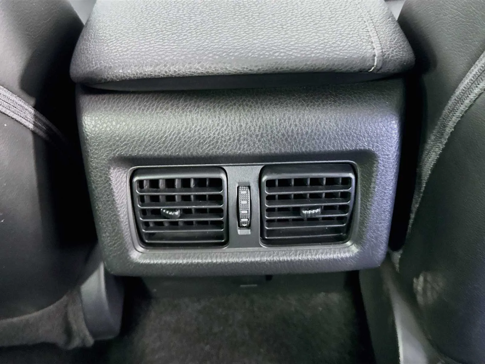 Toyota Camry photo 26