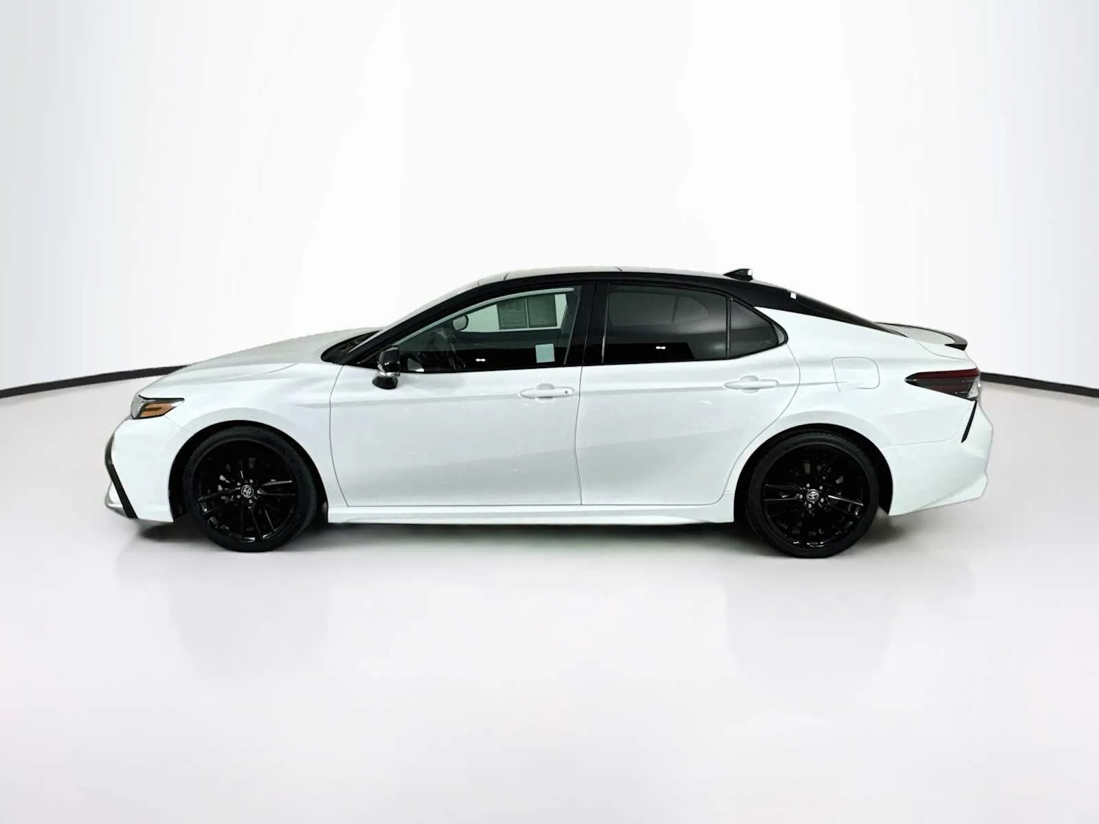 Toyota Camry photo 4