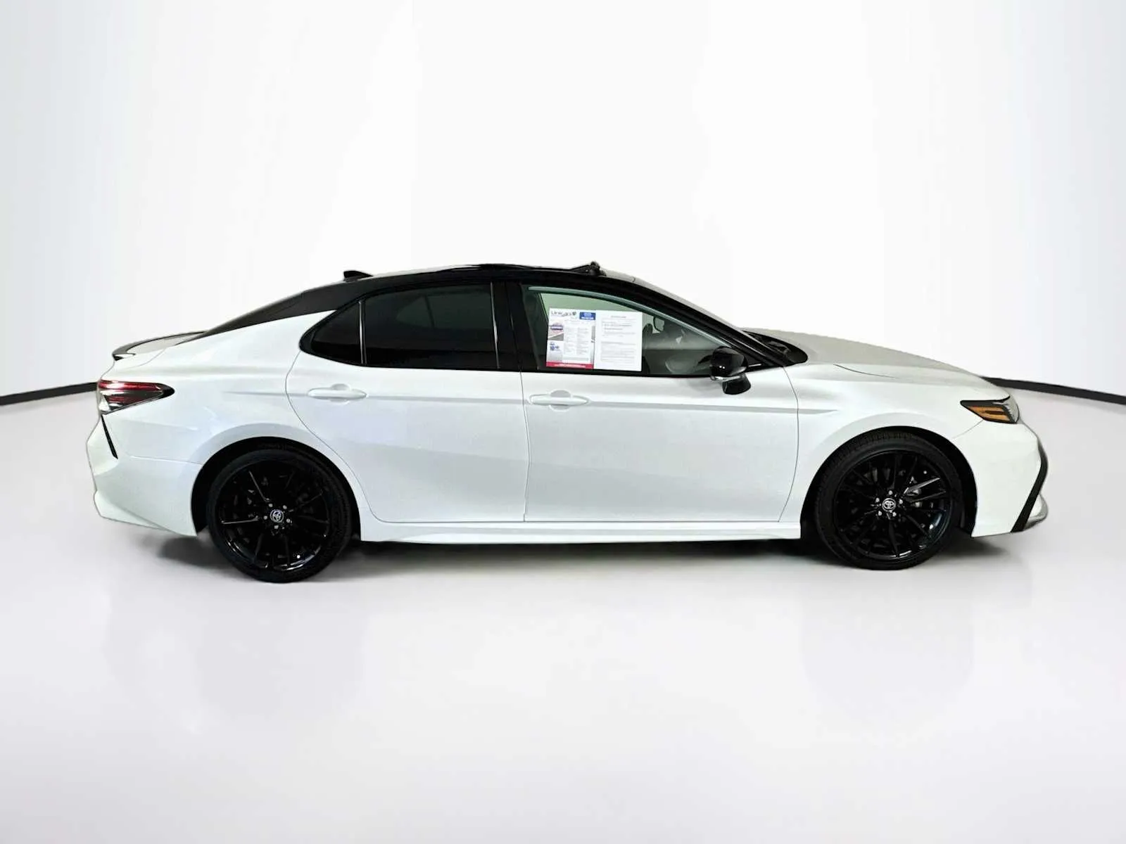Toyota Camry photo 8