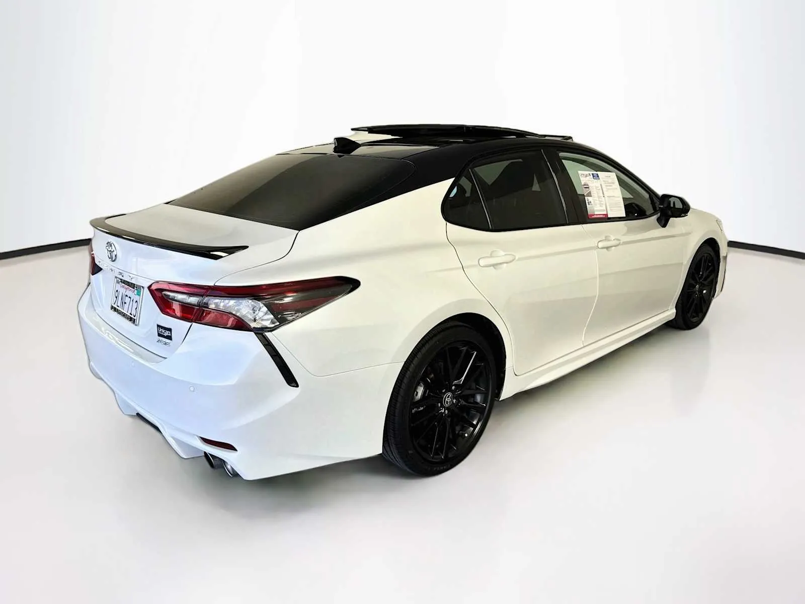 Toyota Camry photo 7