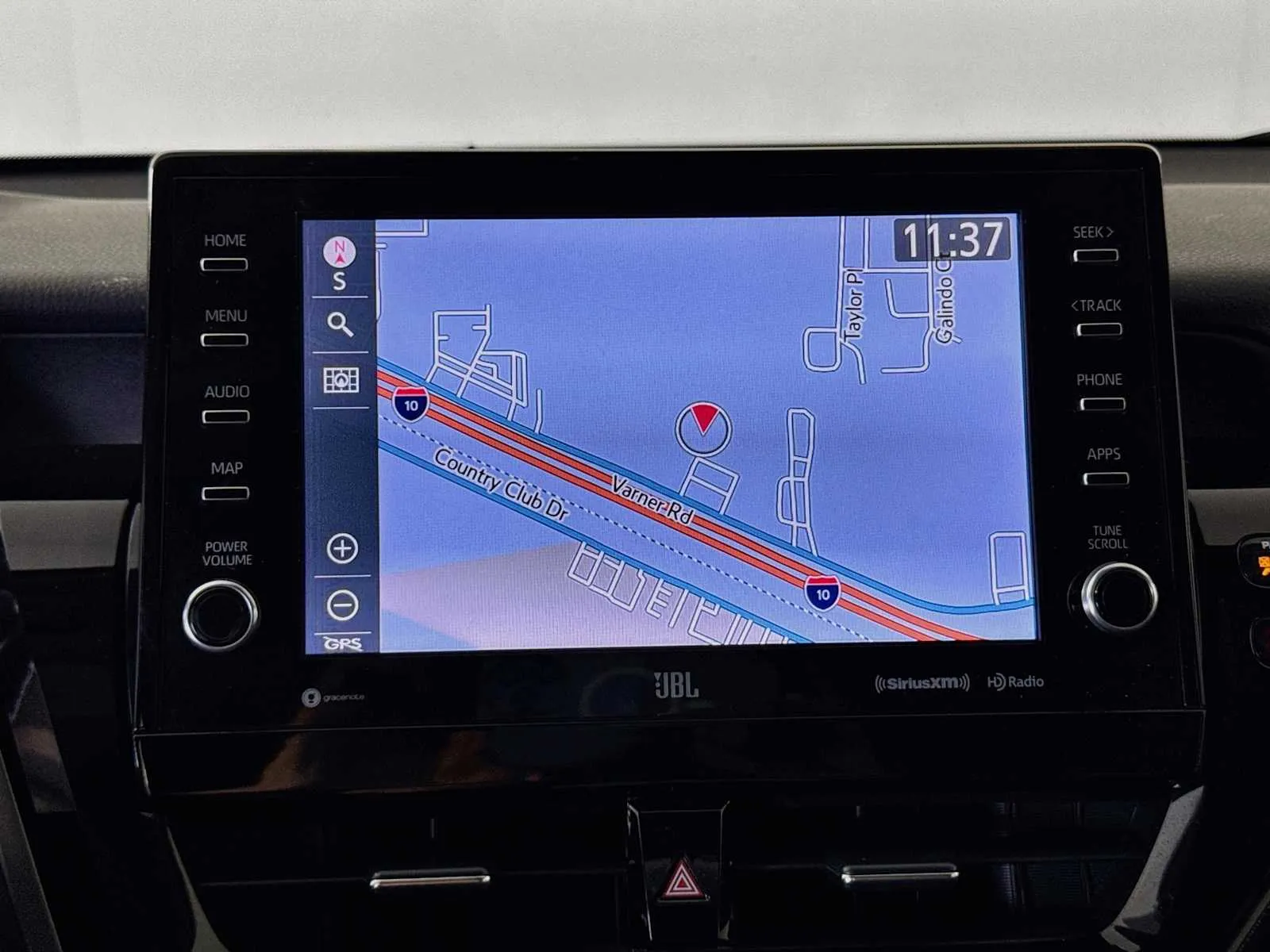 Toyota Camry photo 13