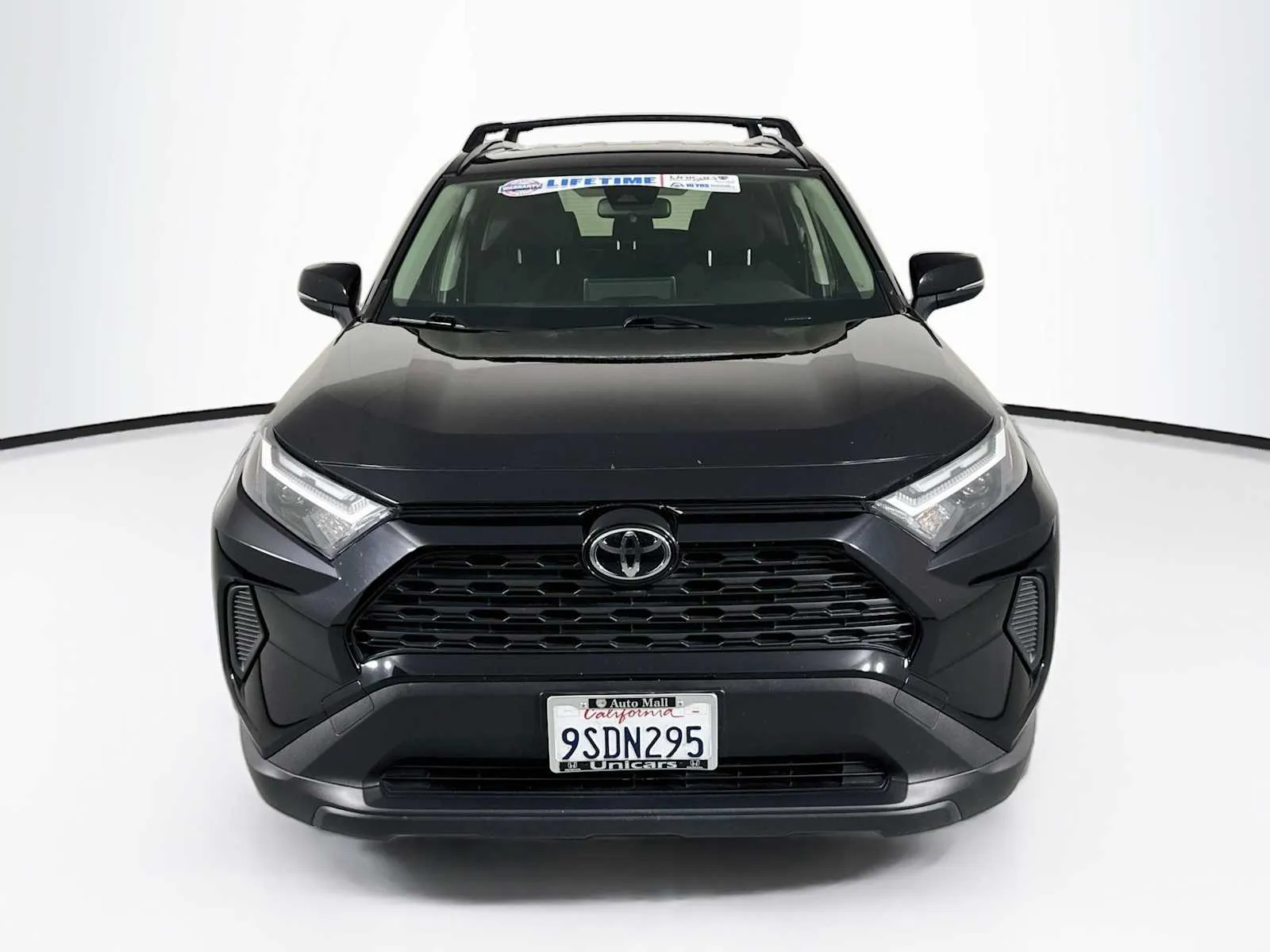 Toyota RAV4 photo 2