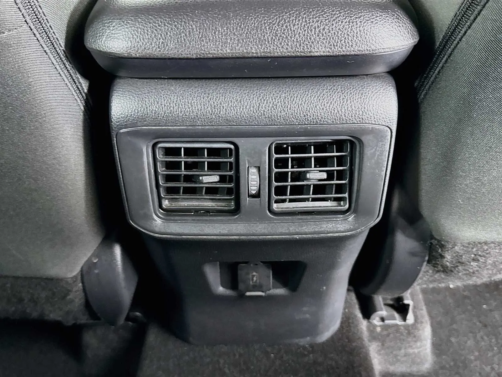 Toyota RAV4 photo 24