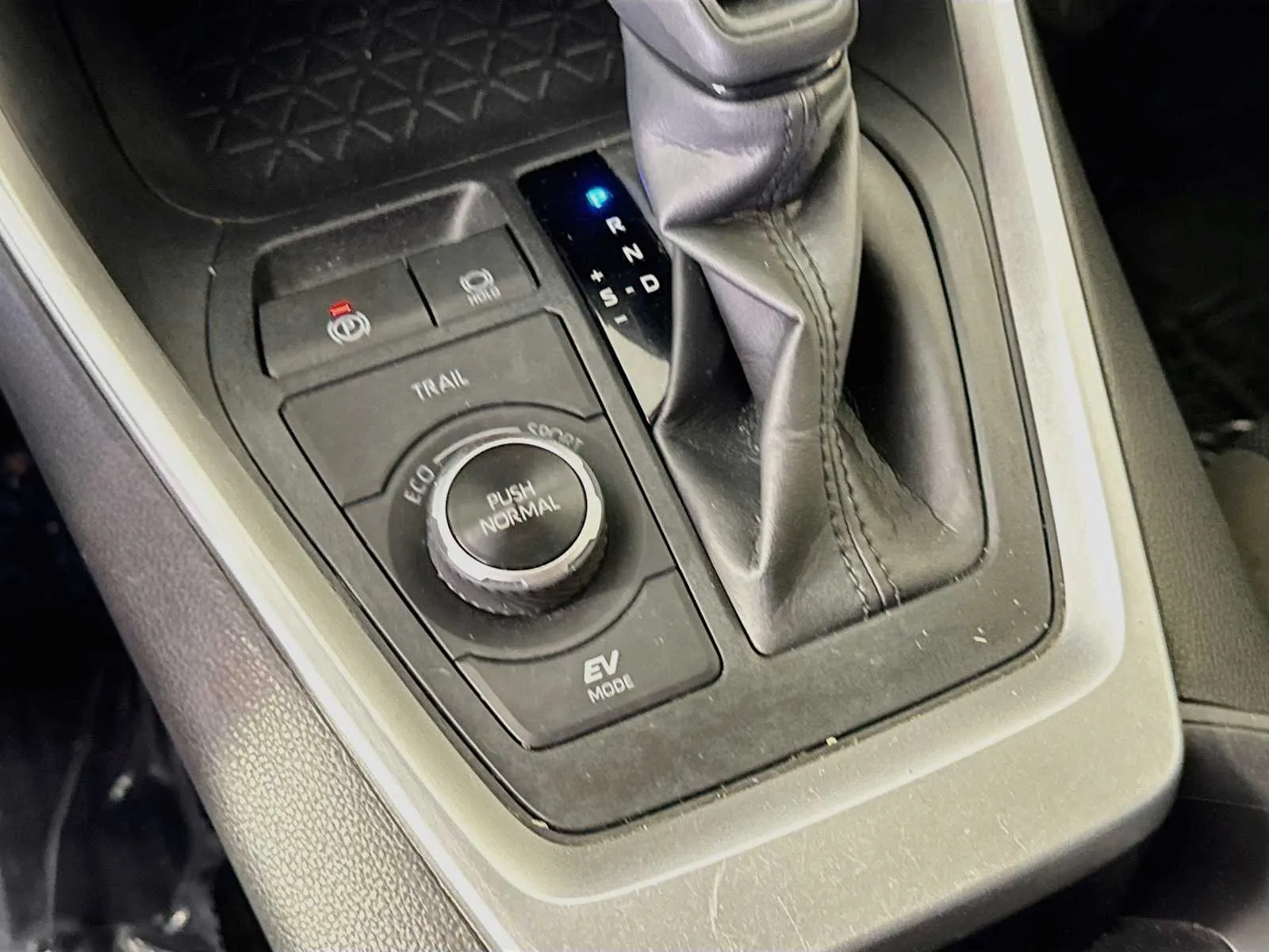 Toyota RAV4 photo 16