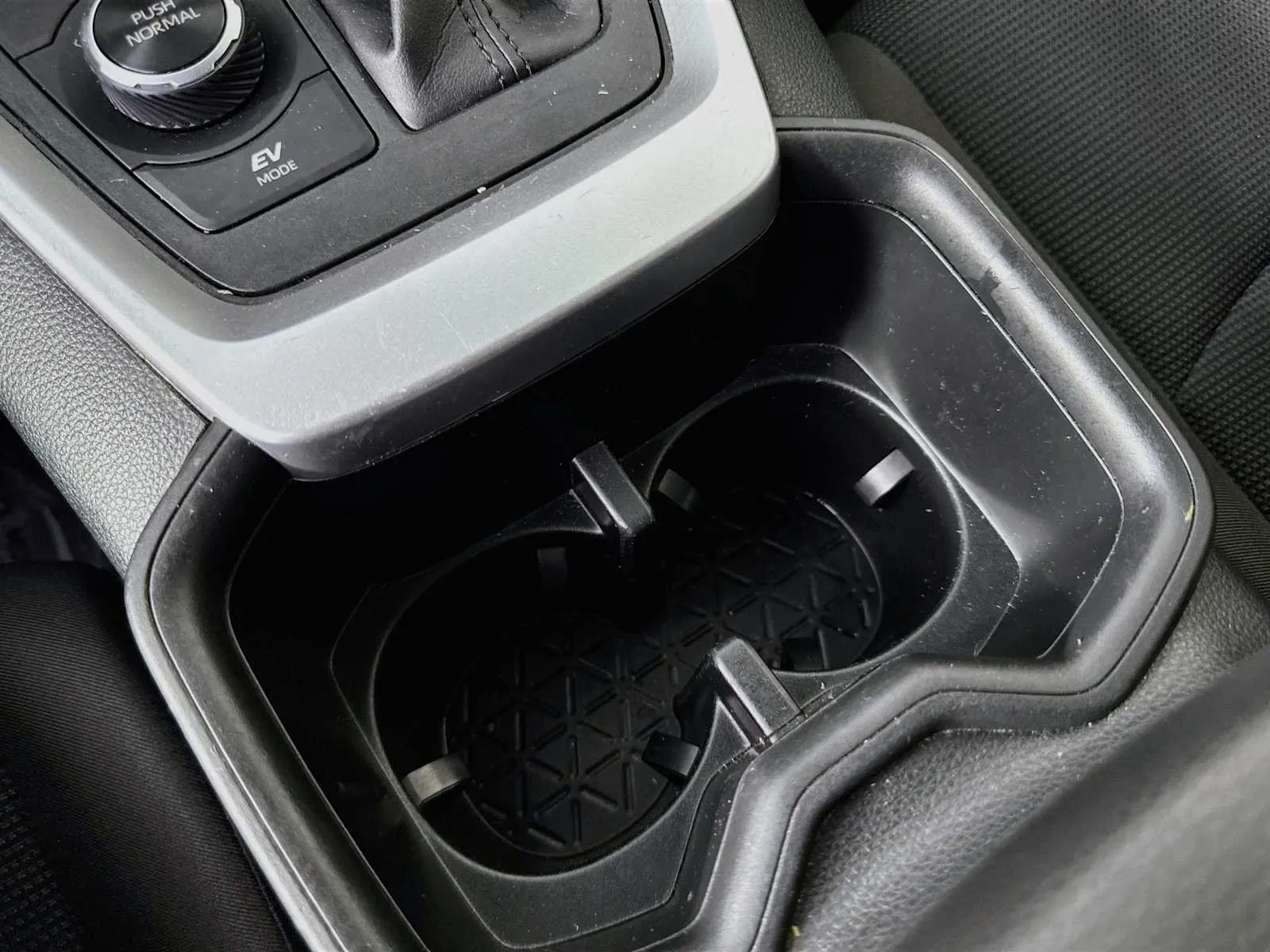 Toyota RAV4 photo 19