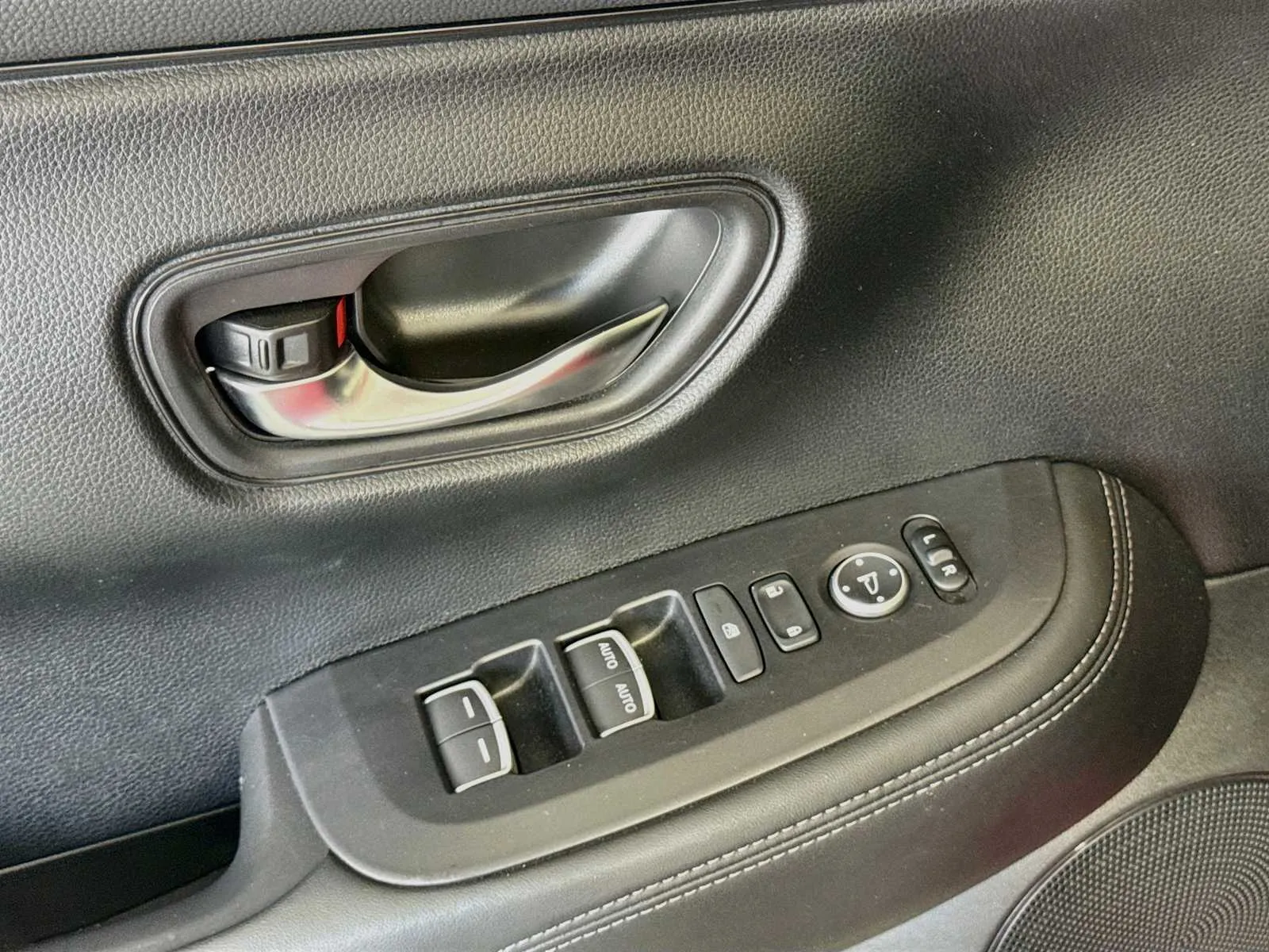 Honda HR-V photo 18