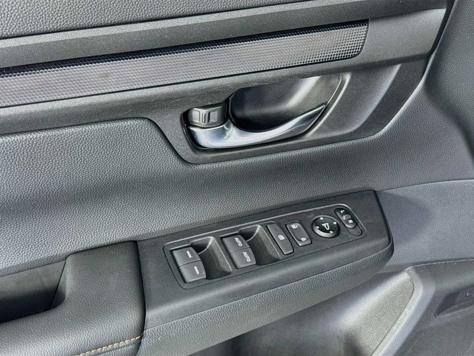 Honda CR-V photo 9