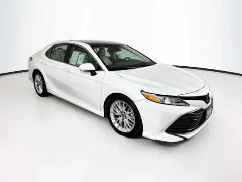 White 2018 Toyota Camry XLE V6 for sale in Indio, CA