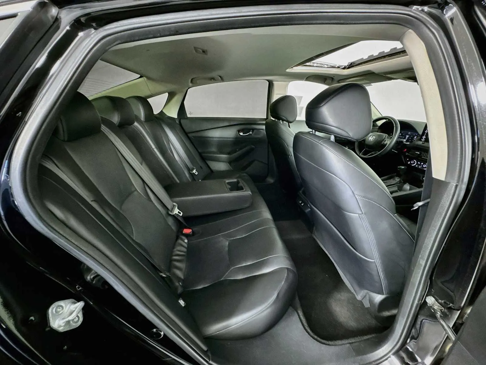 Honda Accord photo 29