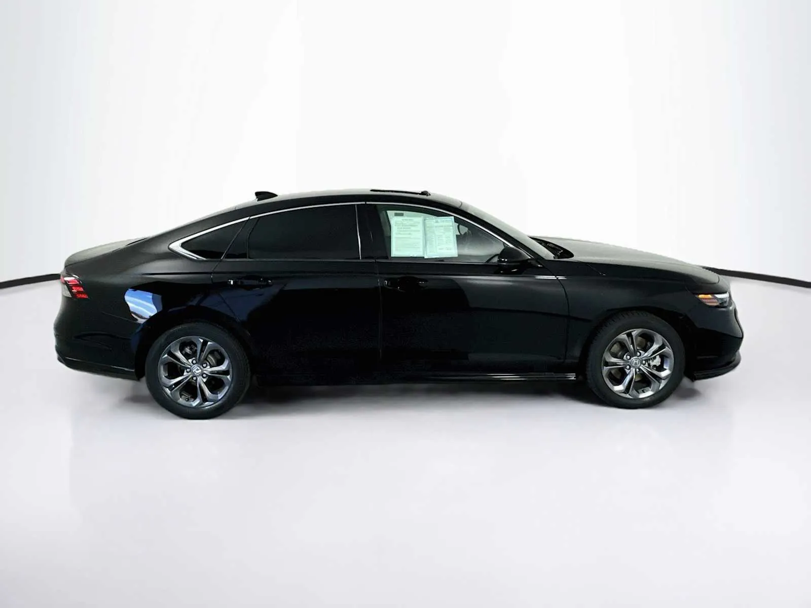 Honda Accord photo 8