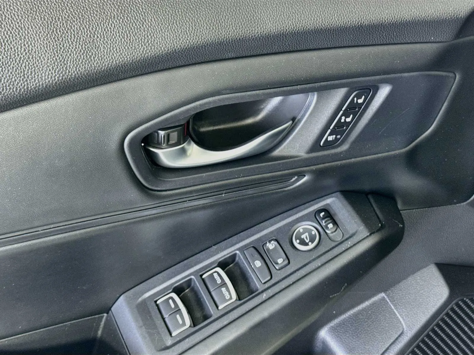 Honda Accord photo 17