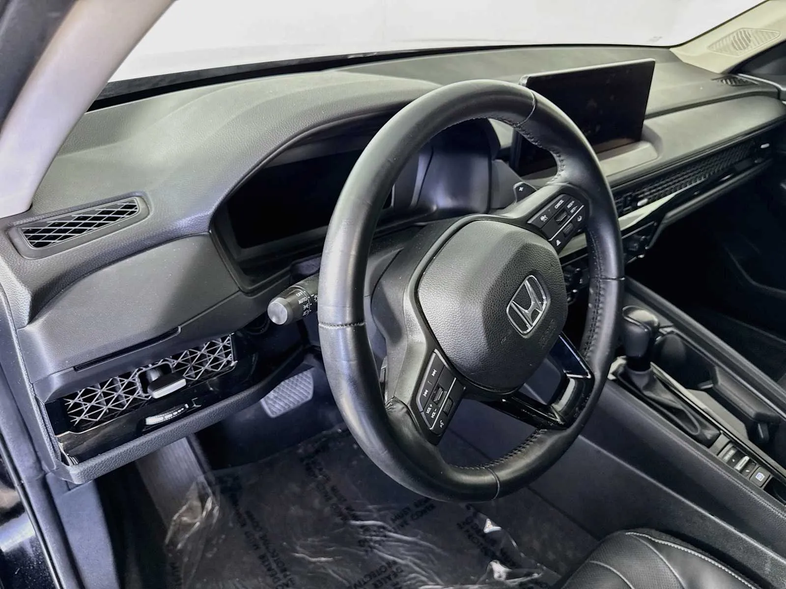 Honda Accord photo 9