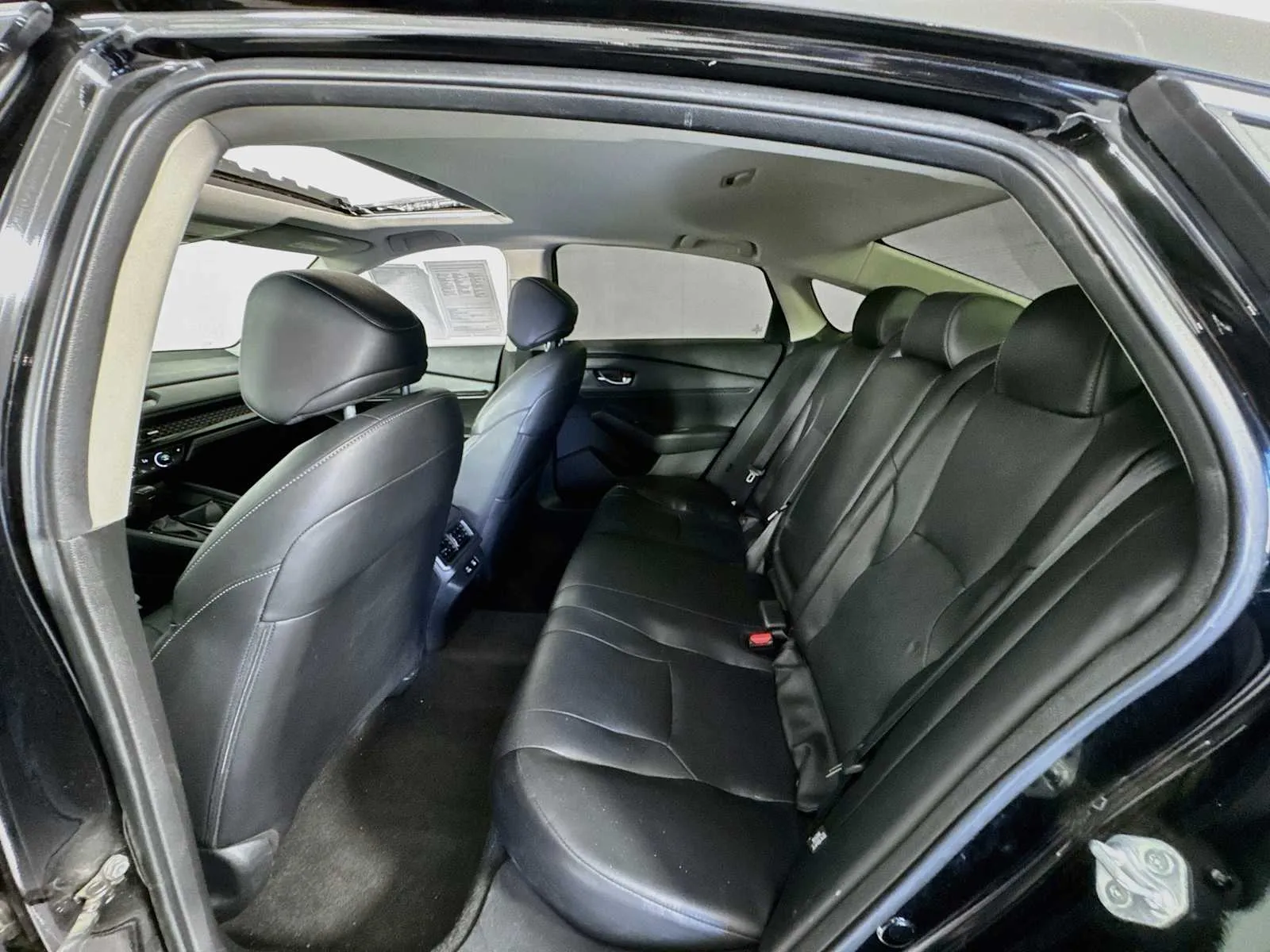 Honda Accord photo 24
