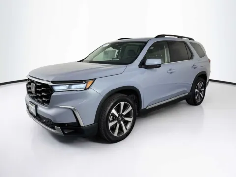 Another view of 2024 Honda Pilot Touring for sale in Indio, CA at Unicars Honda