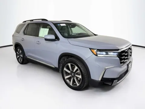 Gray 2024 Honda Pilot Touring for sale in Indio, CA