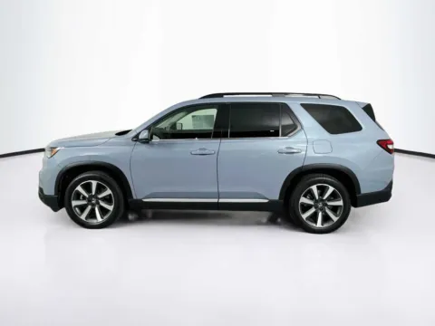 More photos of 2024 Honda Pilot Touring at Unicars Honda, CA