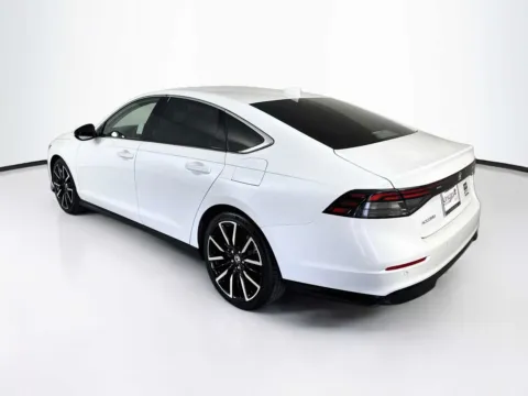 More photos of 2024 Honda Accord Hybrid Touring at Unicars Honda, CA