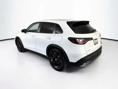 More photos of 2025 Honda HR-V Sport at Unicars Honda, CA