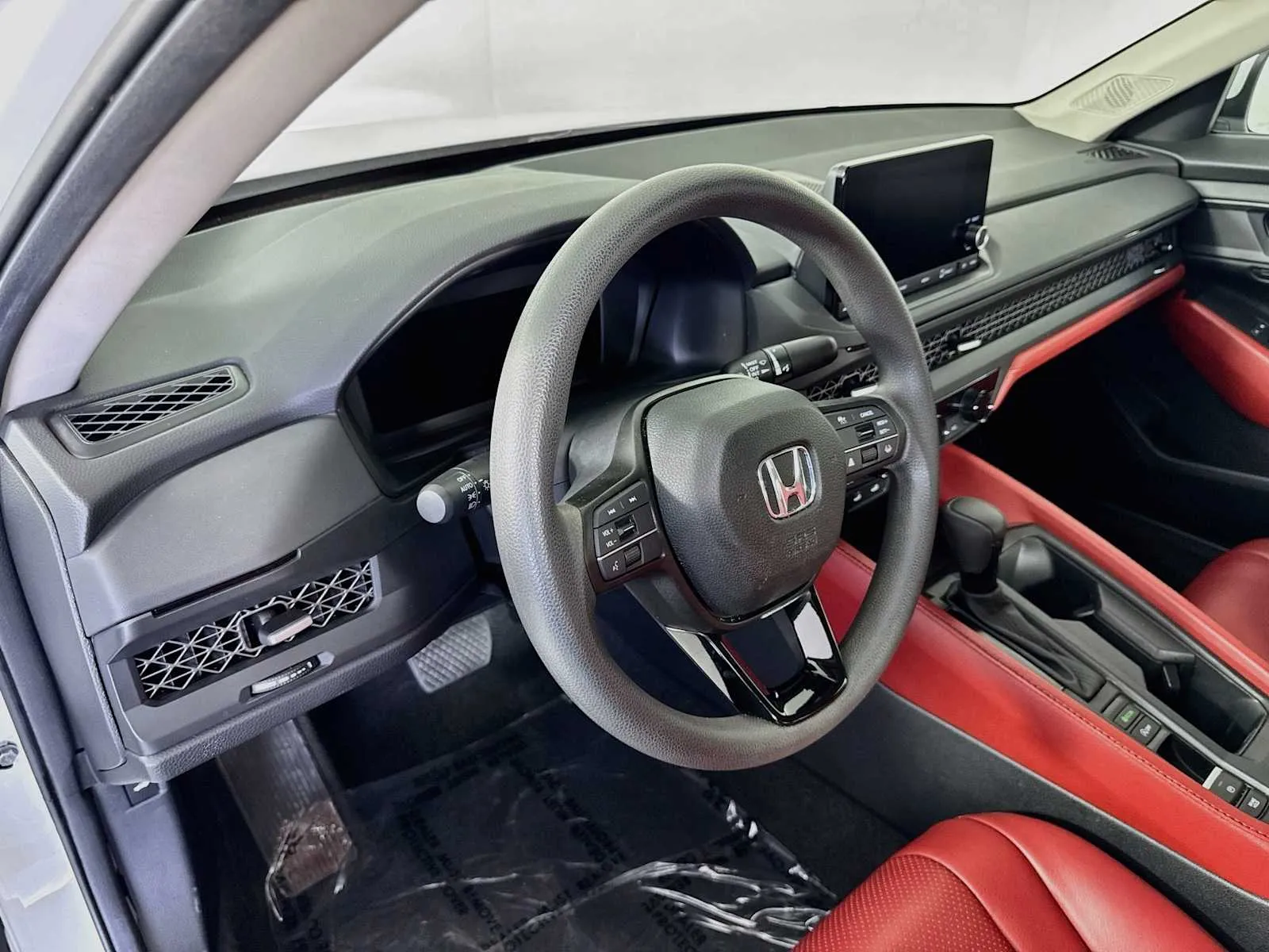 Honda Accord photo 9