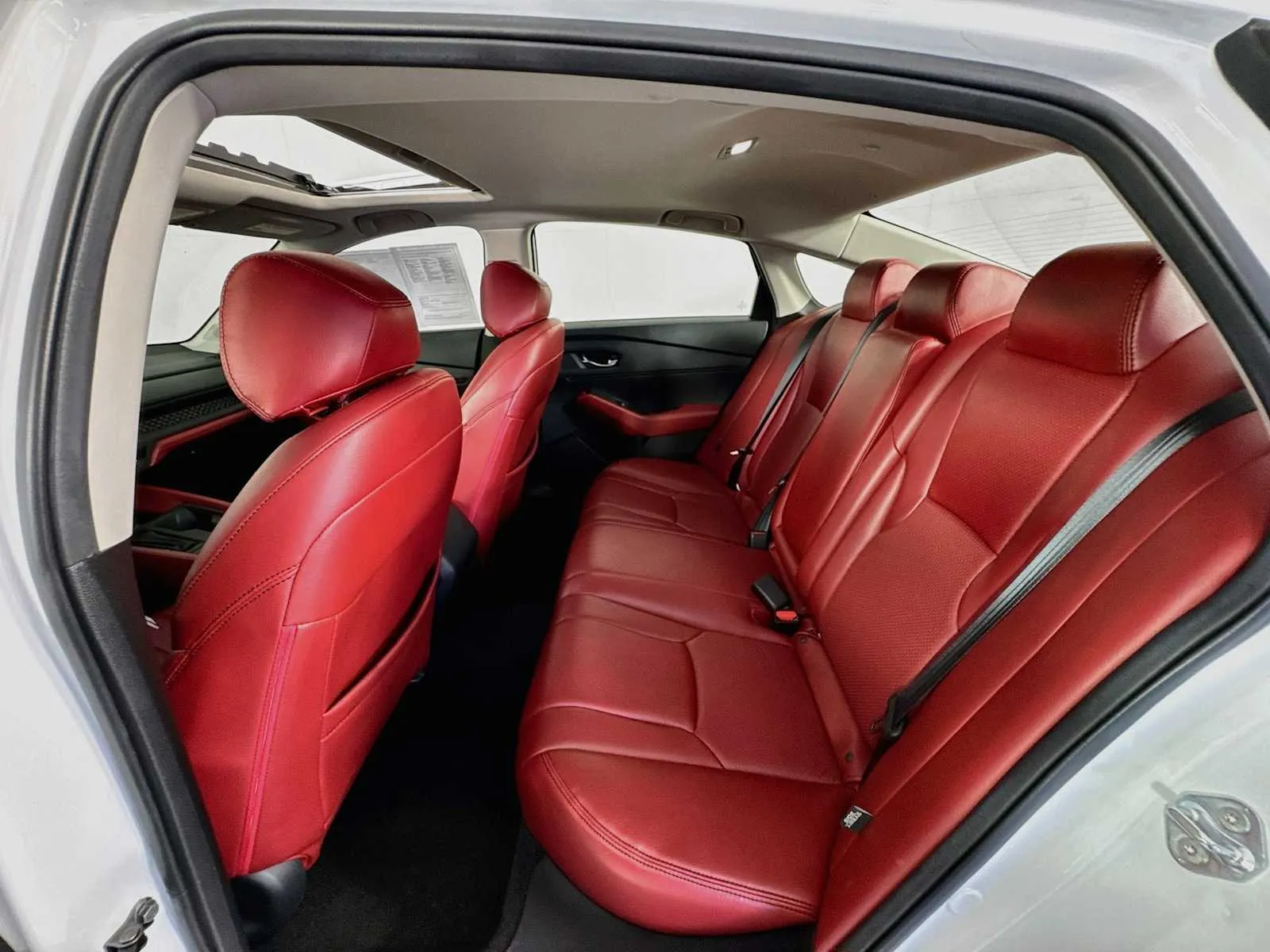 Honda Accord photo 24