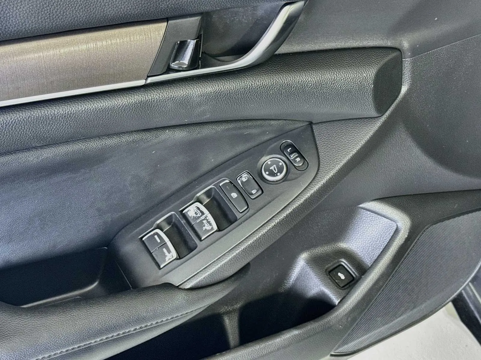 Honda Accord photo 18