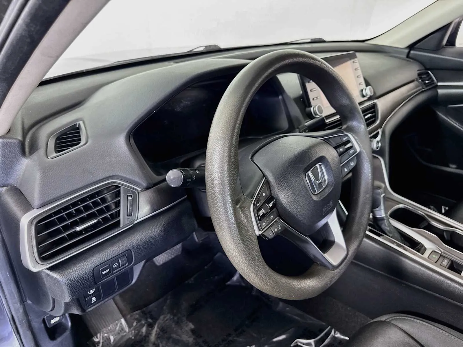Honda Accord photo 9