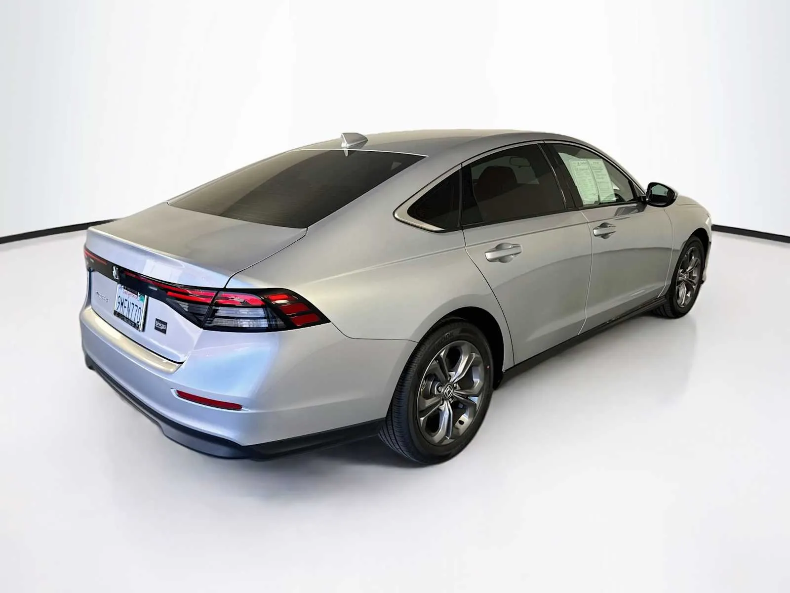 Honda Accord photo 7